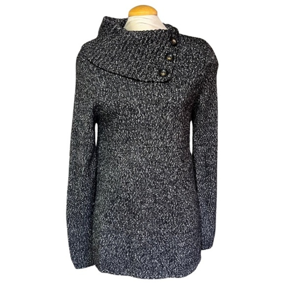Laura Black and White Knit Sweater - Women’s size Medium
